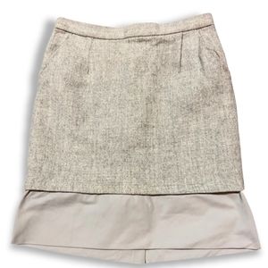 Woman's Grey BCBGMAXAZRIA Pleated Wool  Skirts with Pockets,Size 2